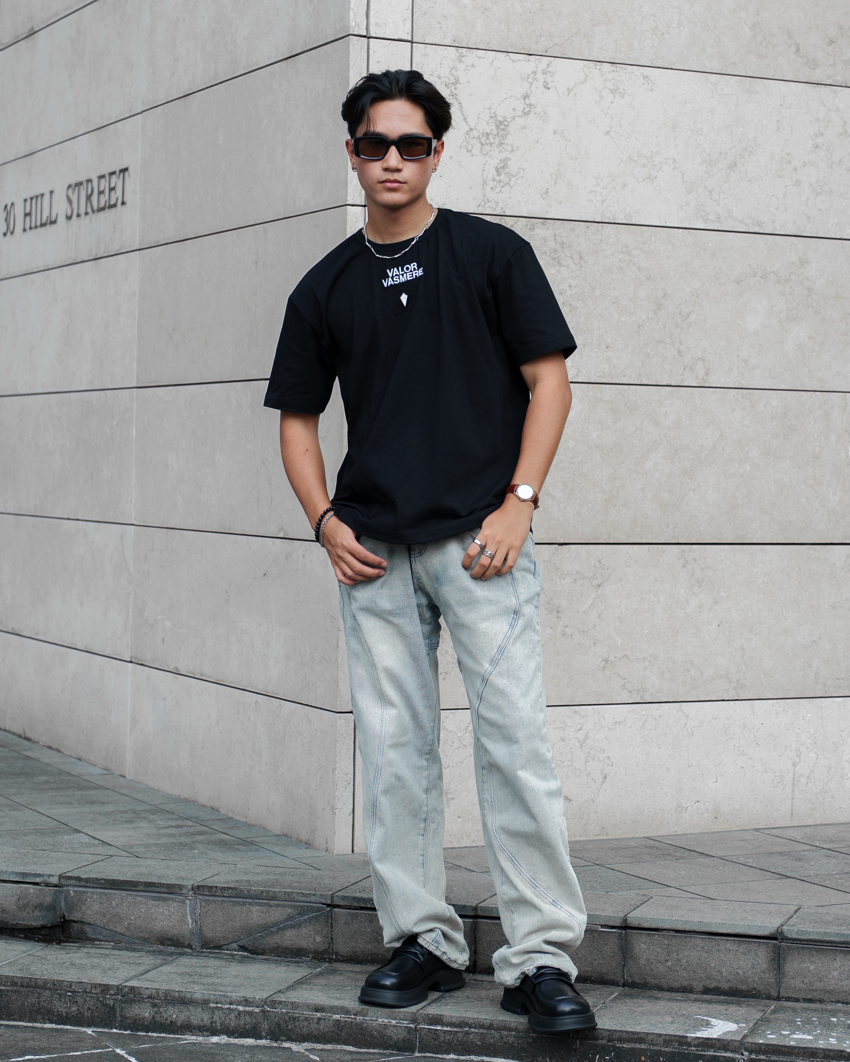 'De Emblem' TEE - VALOR VASMERE