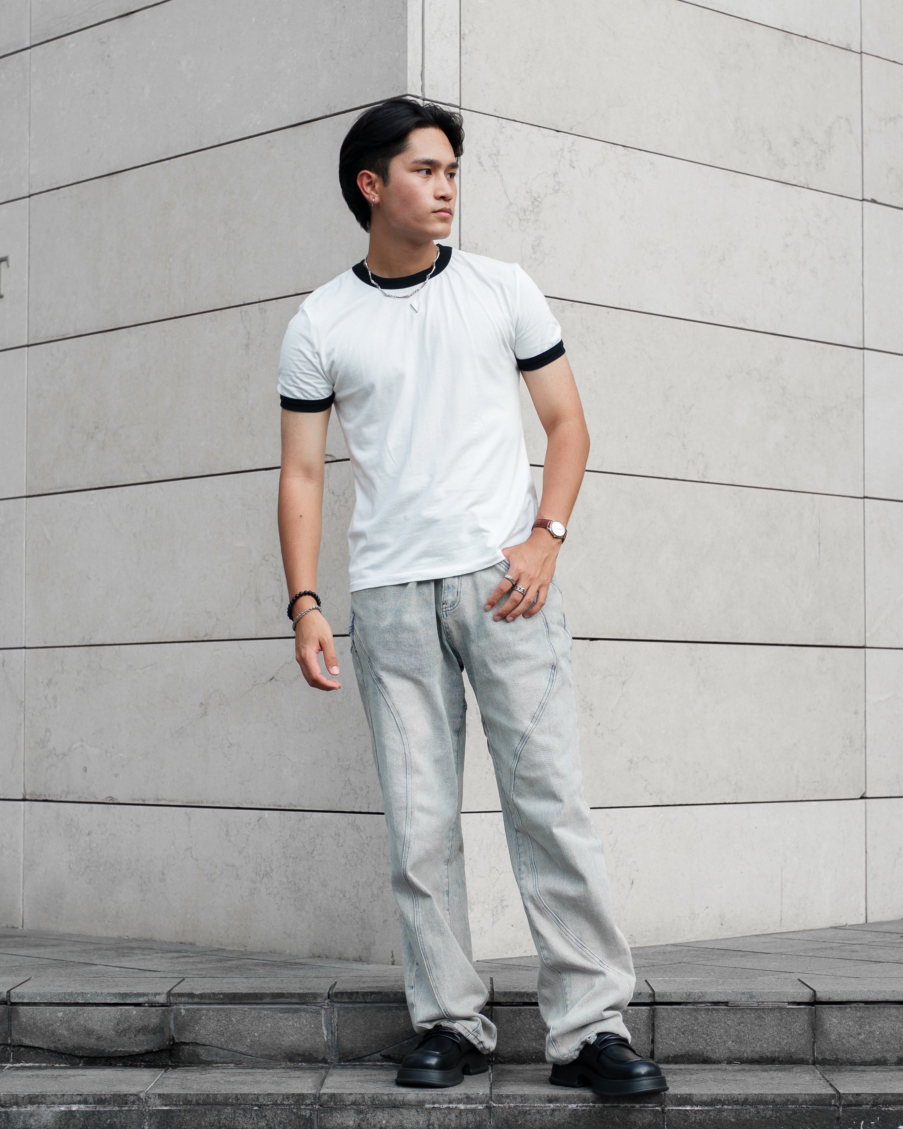 'DE BASE' LOGO SLIM FIT T SHIRT