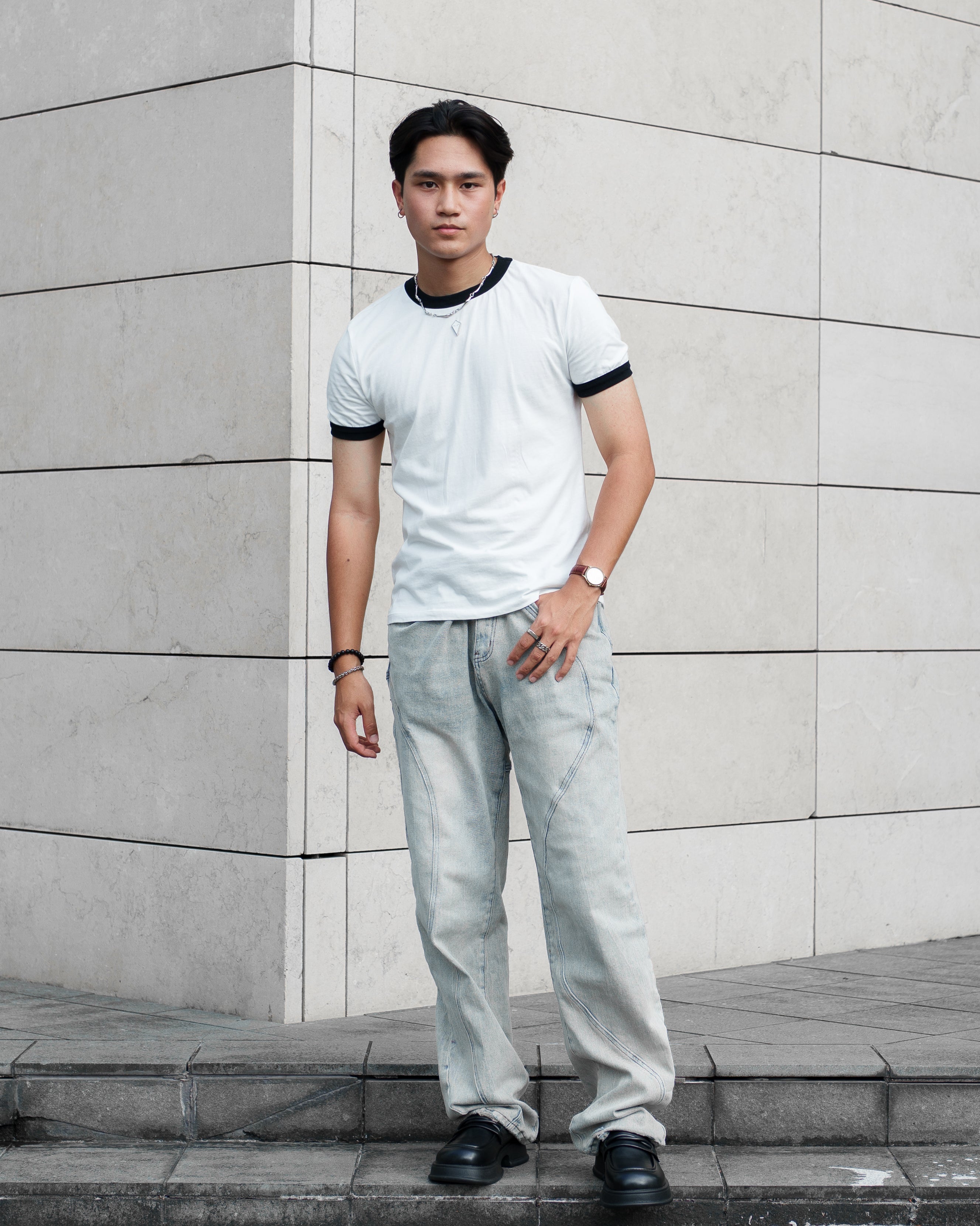 'DE BASE' LOGO SLIM FIT T SHIRT
