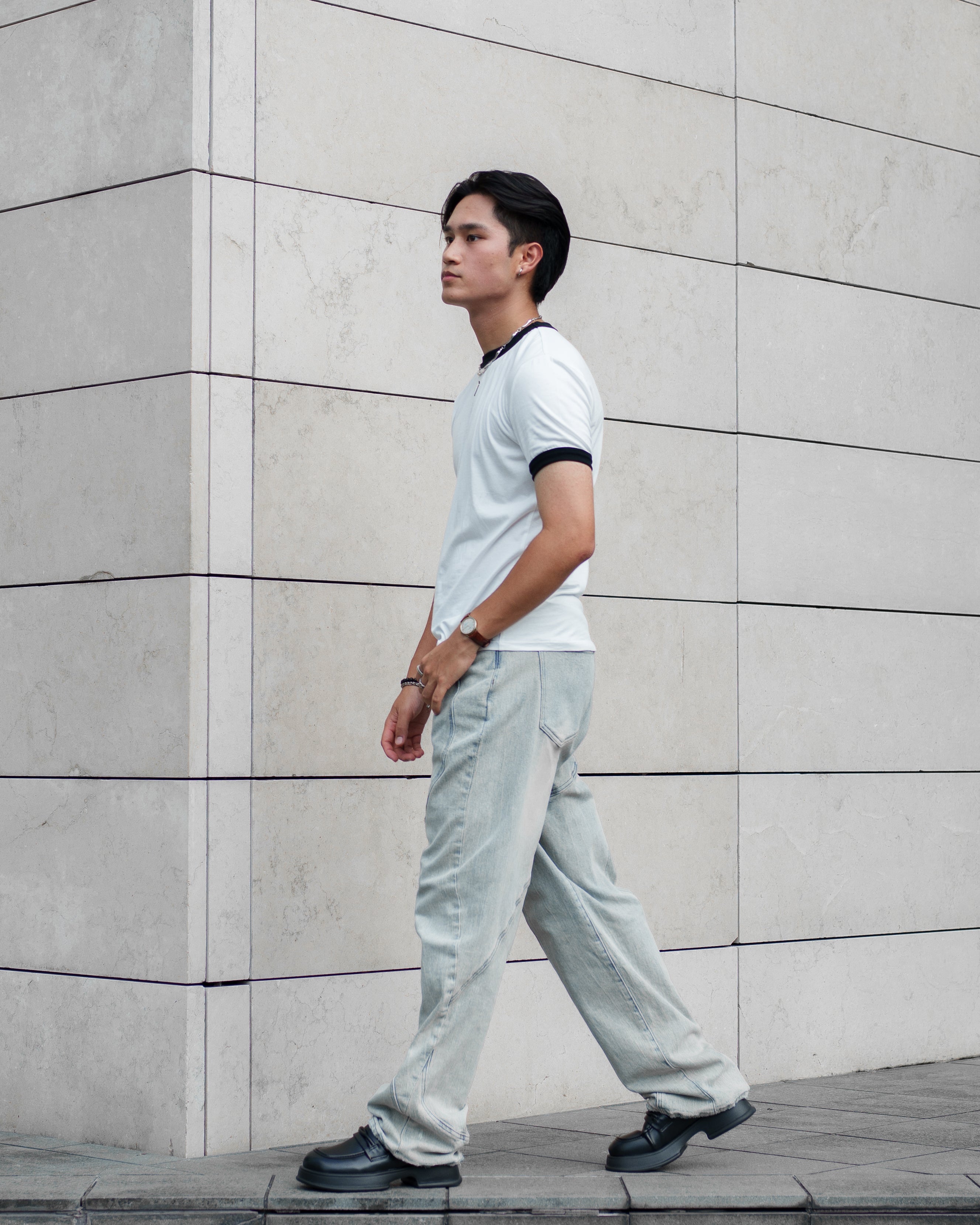 'DE BASE' LOGO SLIM FIT T SHIRT