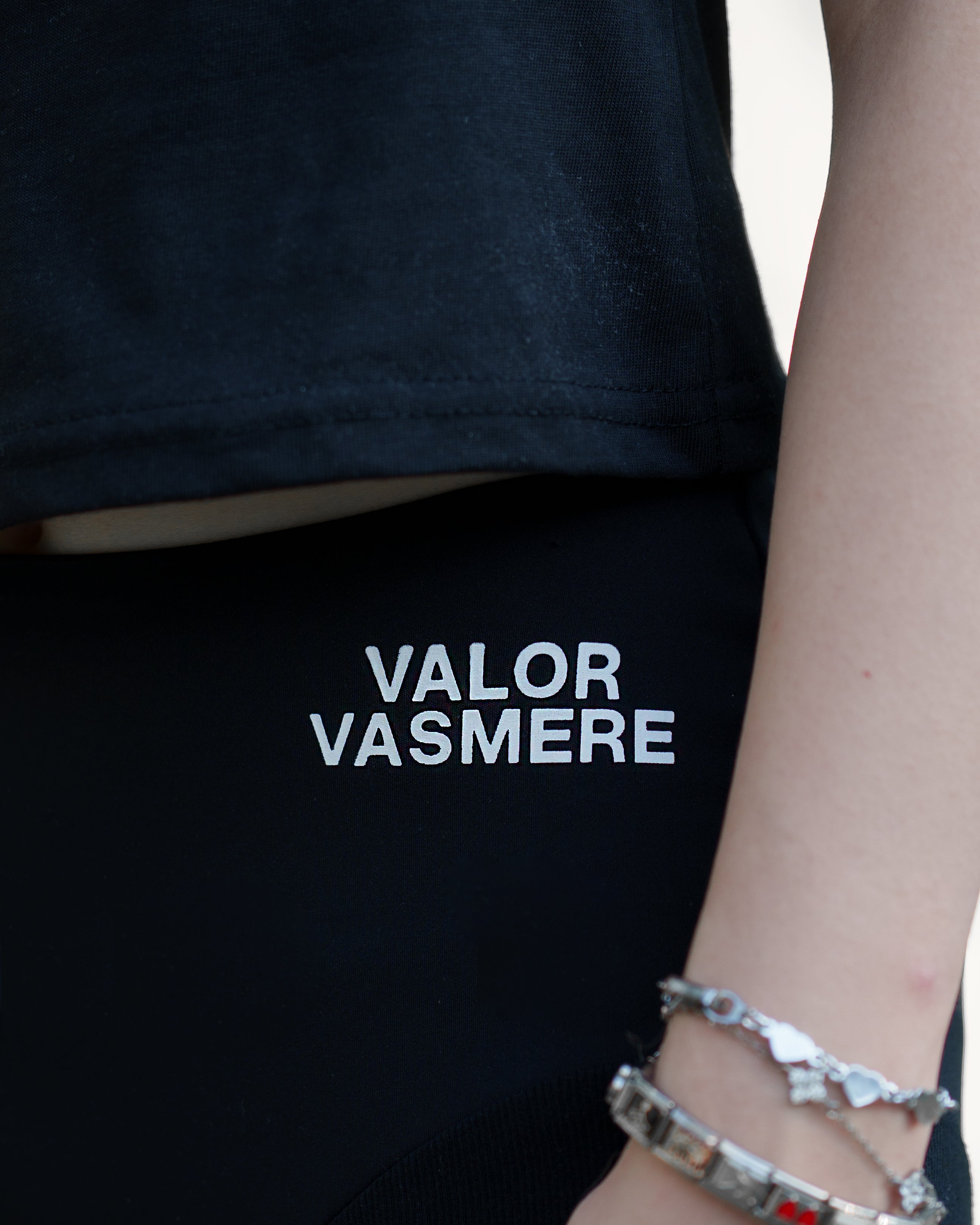 'false flare?' FLARE LEGGINGS - VALOR VASMERE