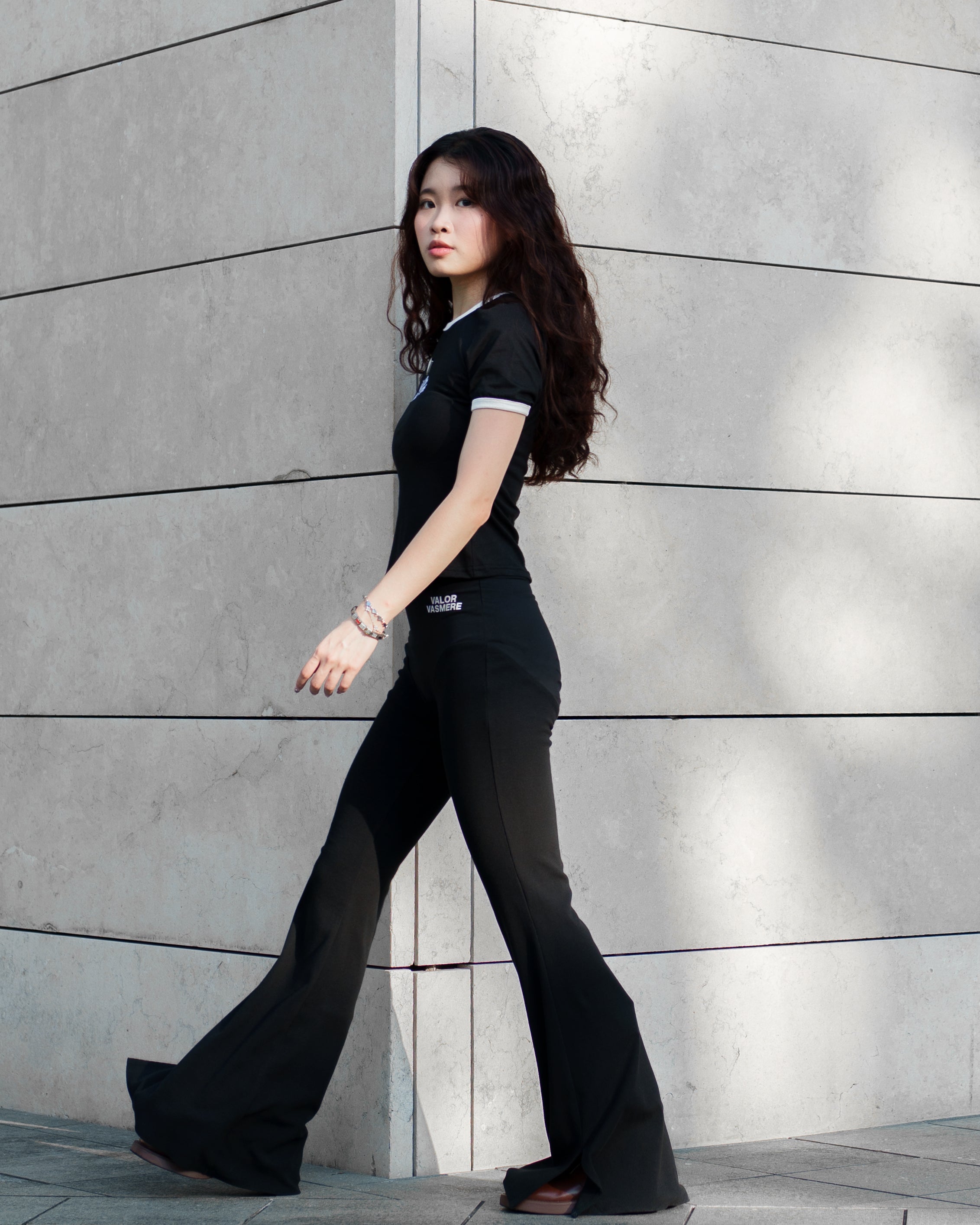 'false flare?' FLARE LEGGINGS - VALOR VASMERE