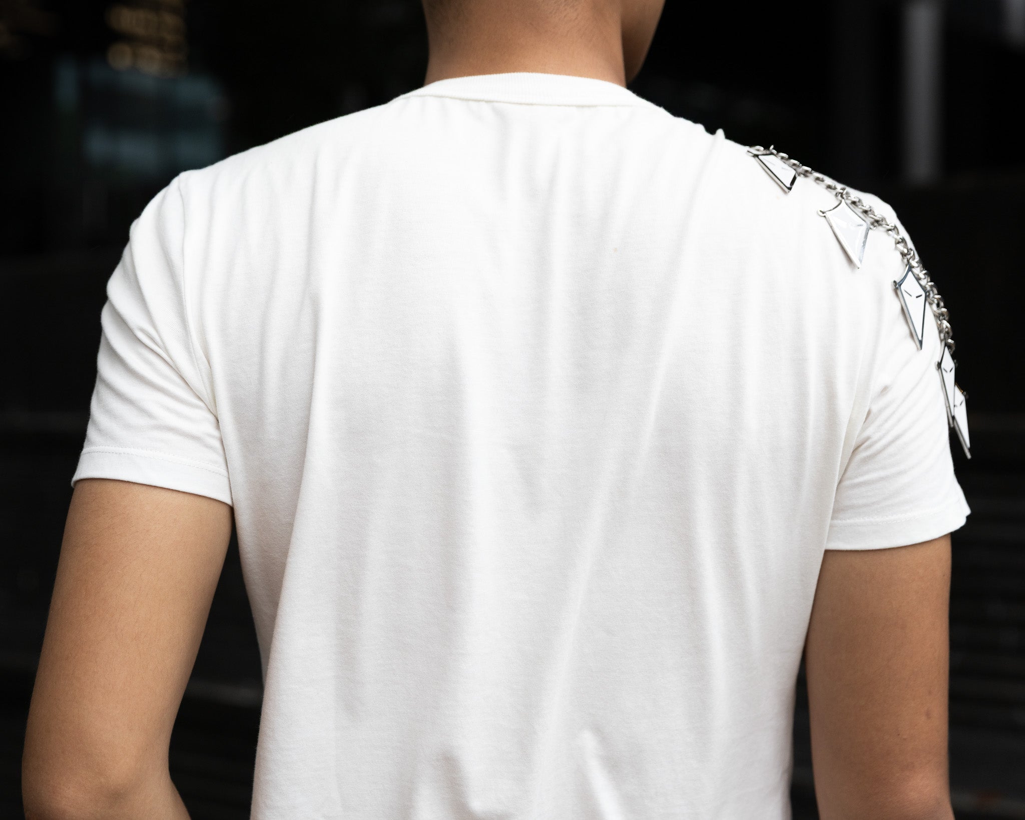 「CROWNAX」メタルチェーンドレープTシャツ - VALOR VASMERE