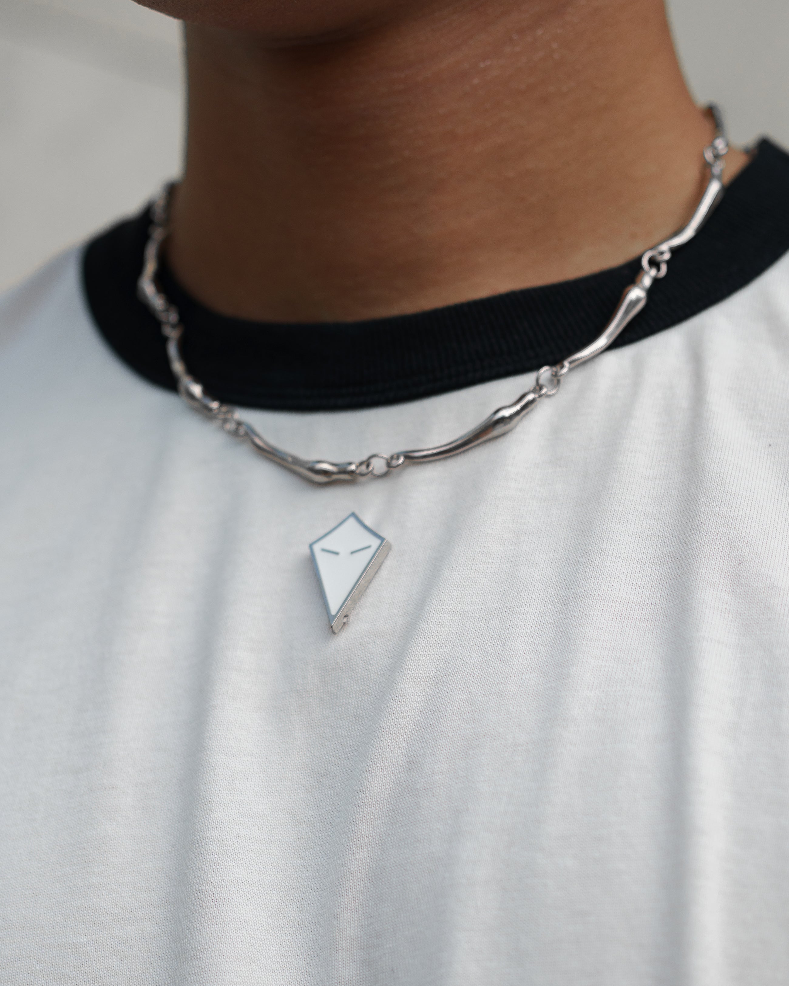 「DE BASE」ロゴ スリムフィット T シャツ - VALOR VASMERE